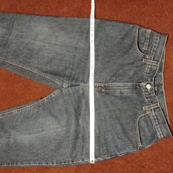 "Levi's" 550 brand. Relax d Tapered leg. Made in USA! High waisted. Size 12. - Picture 6 of 8